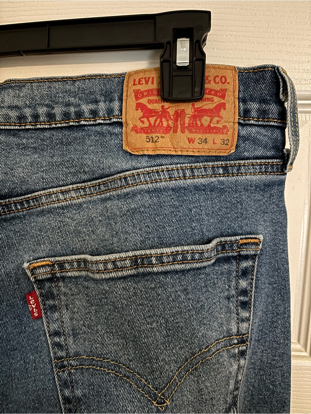 Levi's Men's Light Blue Denim Relaxed Jeans